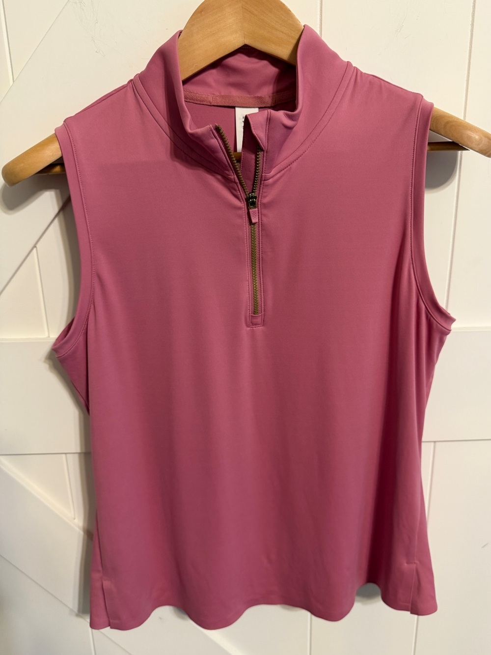 Rhone Women’s Medium Pink Sleeveless Quarter Zip Performance Golf Top